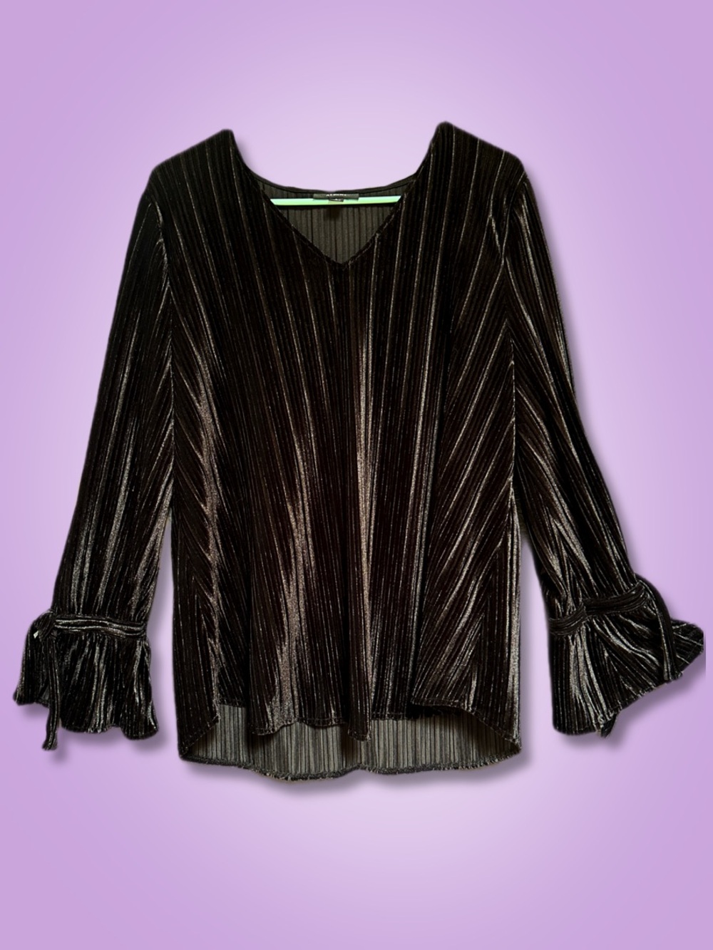 Flowy over sized Alfani black velvet blouse with vertical ribbed texture